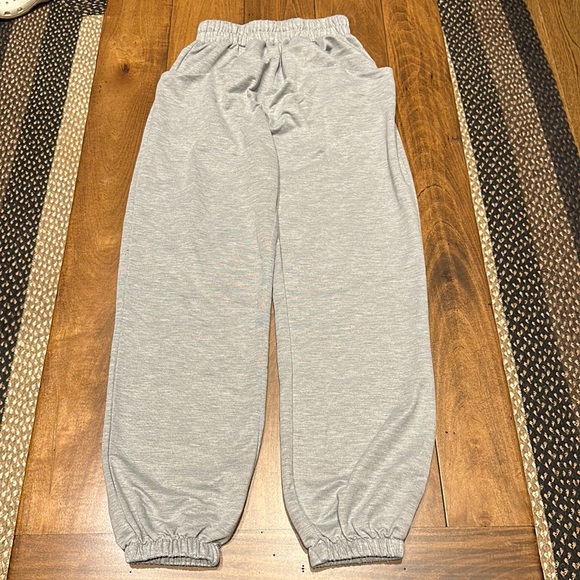 SHEIN sweatpants never worn size extra small (US size 2) - Picture 1 of 2